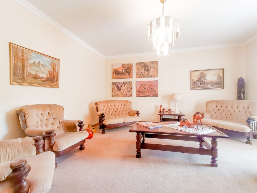 7 Bedroom Property for Sale in Parklands Western Cape